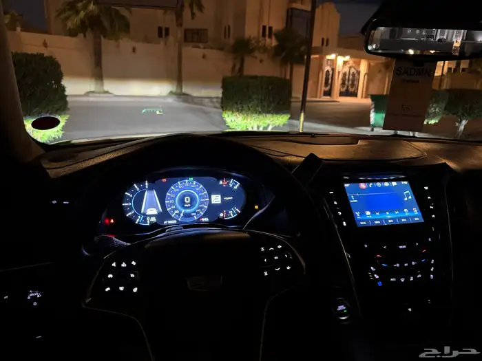 اسكاليد 2019 بريميوم (ملكي) الجميح نظيف جدا 68