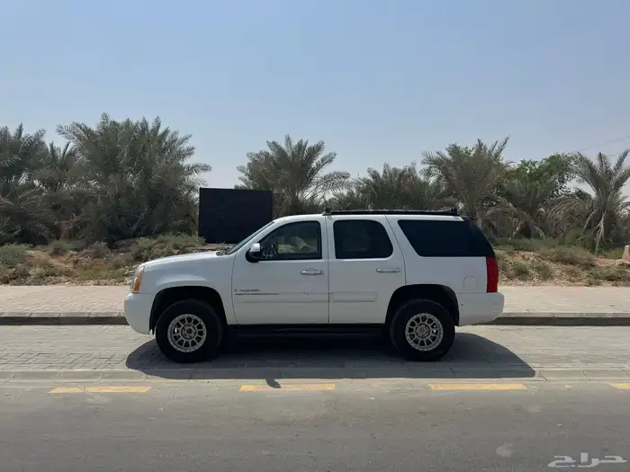 يوكن 2008 مجهز للبروالمكشات 1