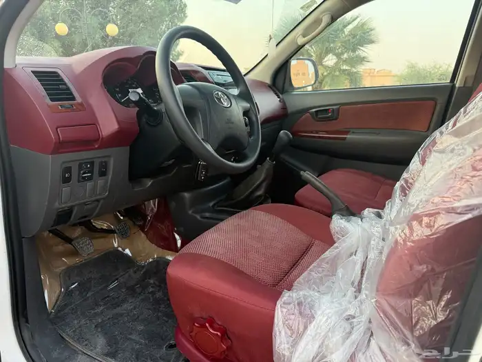 تويوتا هايلوكس 2015 S_GLX دبل سعودي شبه جديده مخزنه 16