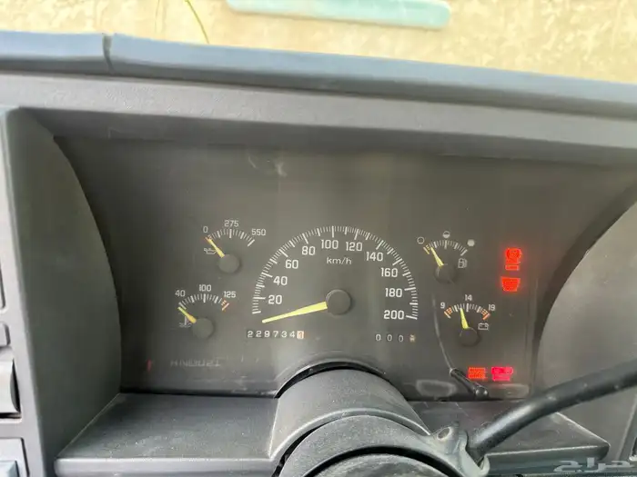 جي  ام سي سوبربان 1994 15