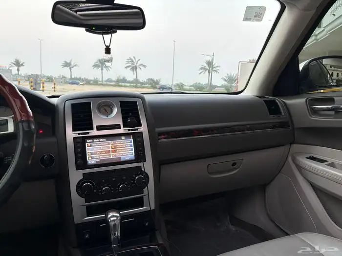 كرايزلر 2010 v6 اسود 36