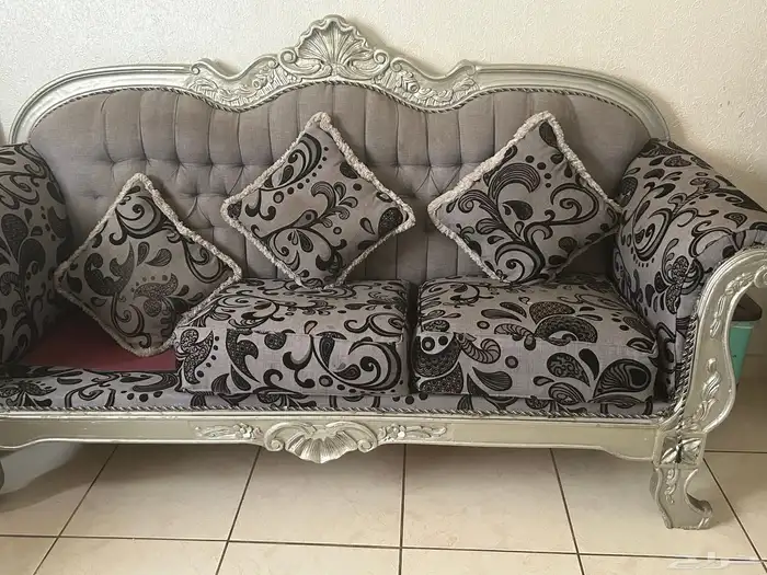 كنب قديم للتنجيد والتشليح 4