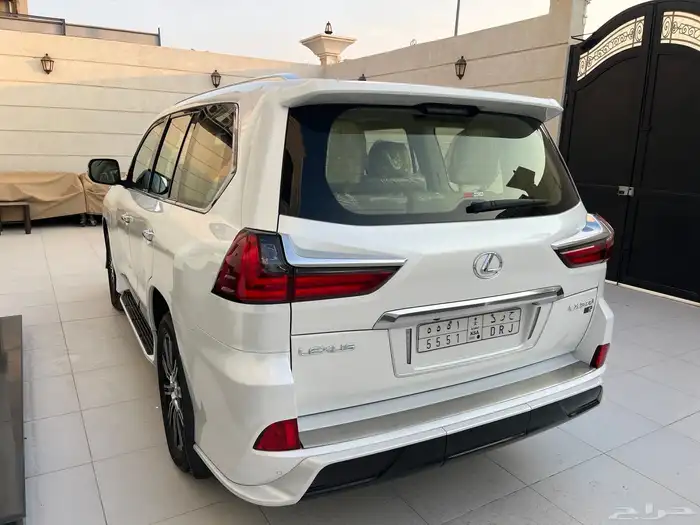 لكزس 2019 فل كامل وكاله سعودي مشروط 35