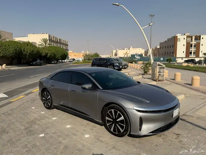 إعلان لوسيد آير Pure موديل 2024 3