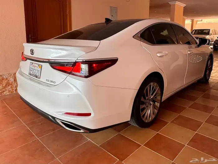 لكزس ES 350 2022 فل DD 15