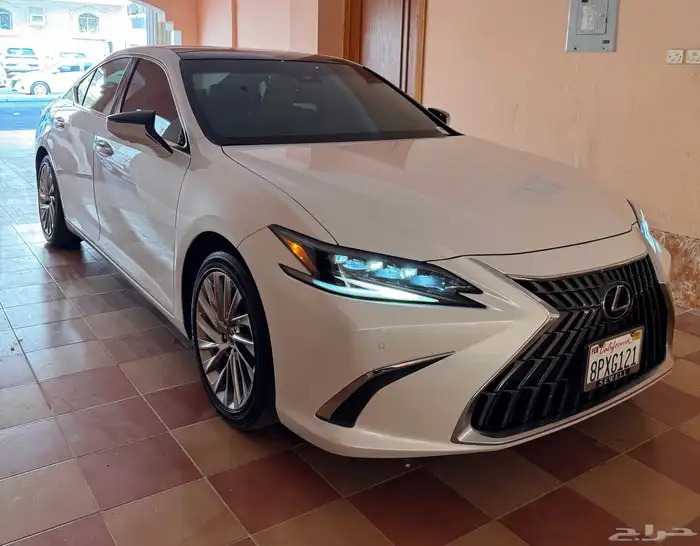 لكزس ES 350 2022 فل DD 5