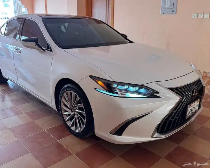 لكزس ES 350 2022 فل DD 4