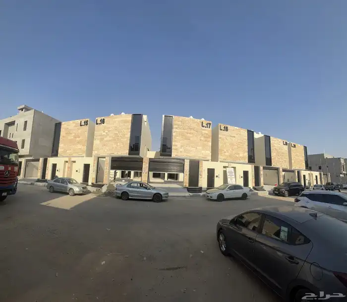 فلل سكنية دوبلكس درج داخلي مفصول مخطط السعيد 0