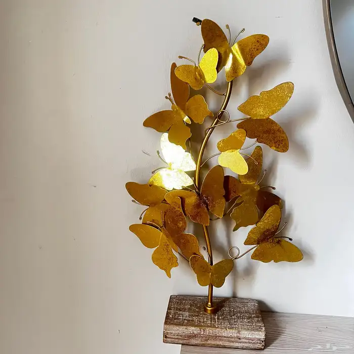 تحف لون ذهبي 2