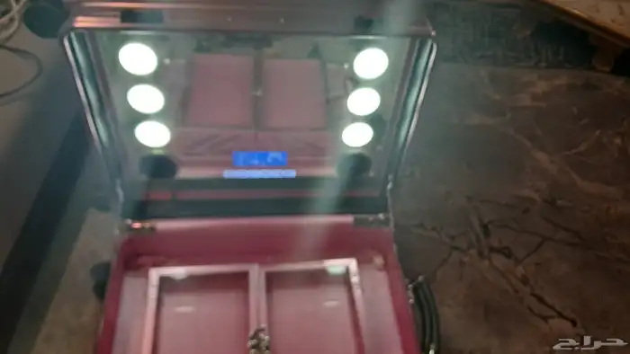 شنطة مكياج احترافيه بلوتوث 1