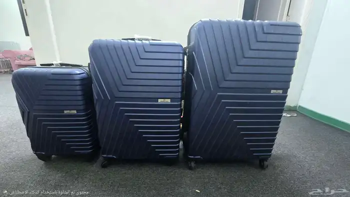 طقم شنط من اكسترا شبه جديد 3 شنط 1