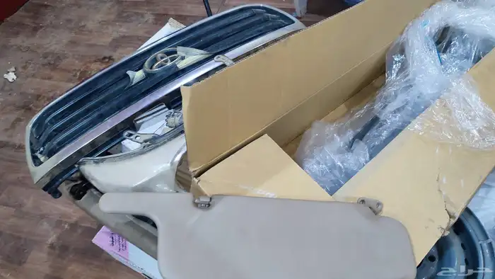 شبك وشماسيه يمين لاندكروزر 2002 وكالة 1