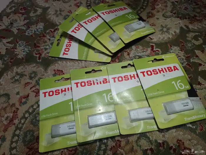 يوجد اسكرنات وجربات وفلاشات للبيع 8