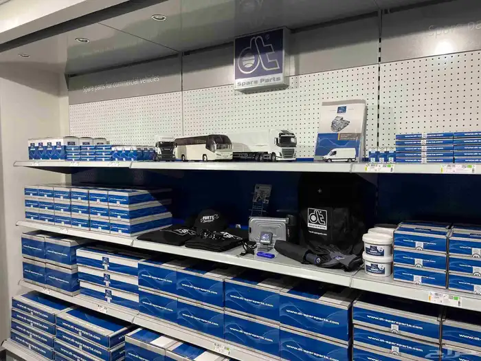 قطع غيار شاحنات سكانيا 4