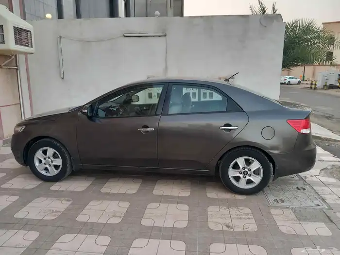 كيا سيراتو 2012 بحالة الوكاله 1