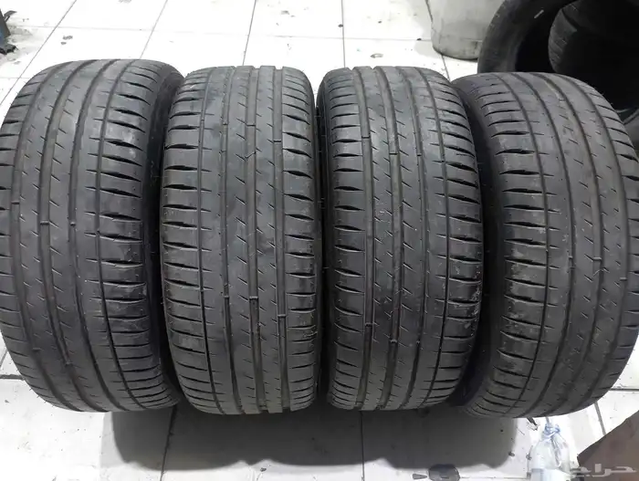 طقم كفرات235 45 19 0