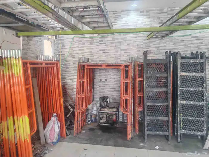 تاجير سقاله وسلالم ومعدات كهرابائيه 1