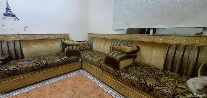 كنب مغربي 6 قطع وزاوية ذهبي 4 مدكاه 1