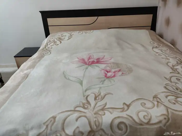 غرفة نوم كاملة 7 قطع للبيع 1