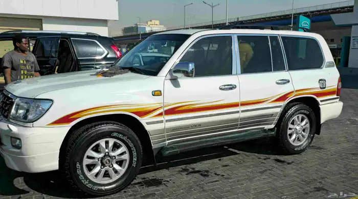 لاندكروزر VXR فل كامل 10