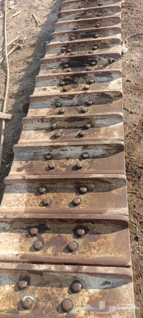 جنازير متنوعه كتر وكوماتسو 3