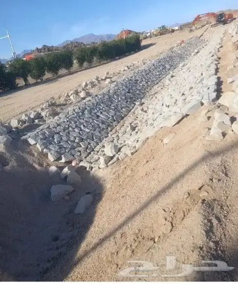 يوجدبكلين بنيان الحجر وتكسير حجر وقص اراضي وربراب هدم وترحيل 0