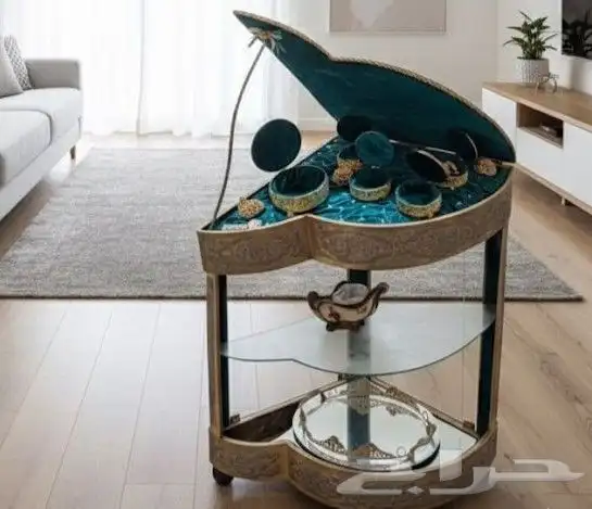 صندوق ملكي لتقديم الشبكة في حفلات الخطوبة 0