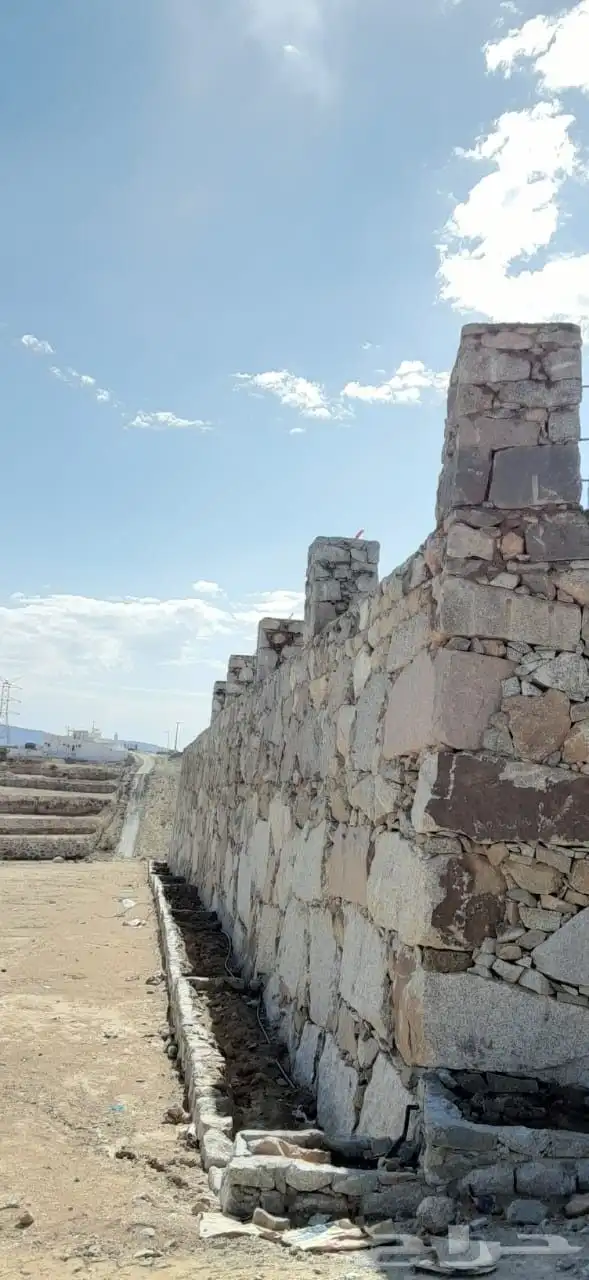 معلم حجر كبير صغير قص اراضي رباريب تلبيسات 1