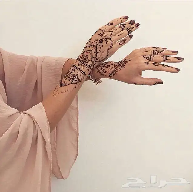 نقش حنة وتاتو اسود بصبغة 9