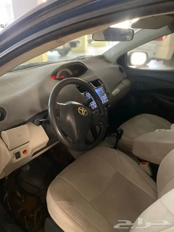 يارس تايوتا 2008 نظيفة واقتصادية بنزين 13