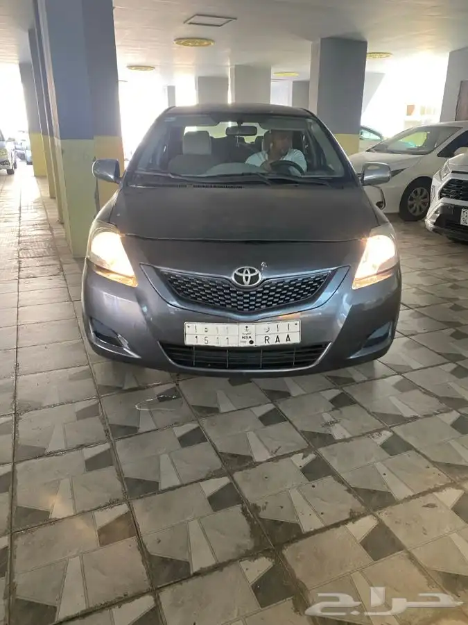 يارس تايوتا 2008 نظيفة واقتصادية بنزين 3