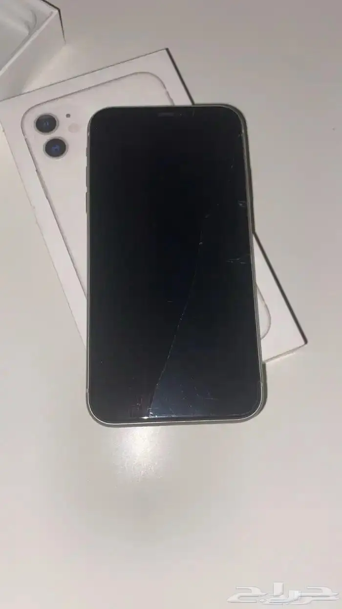 ايفون 11 ابيض 256 جيجا 1