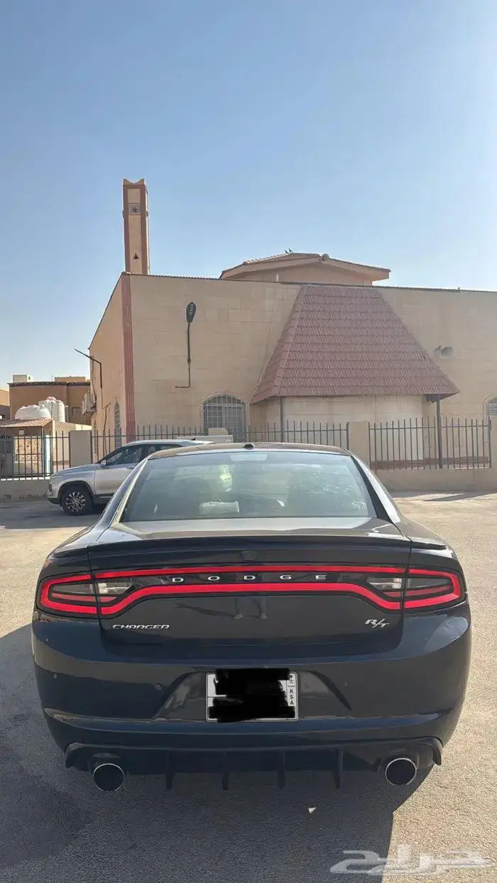 للبيع أو البدل المناسب تشارجر RT ممشى 175 الف 5