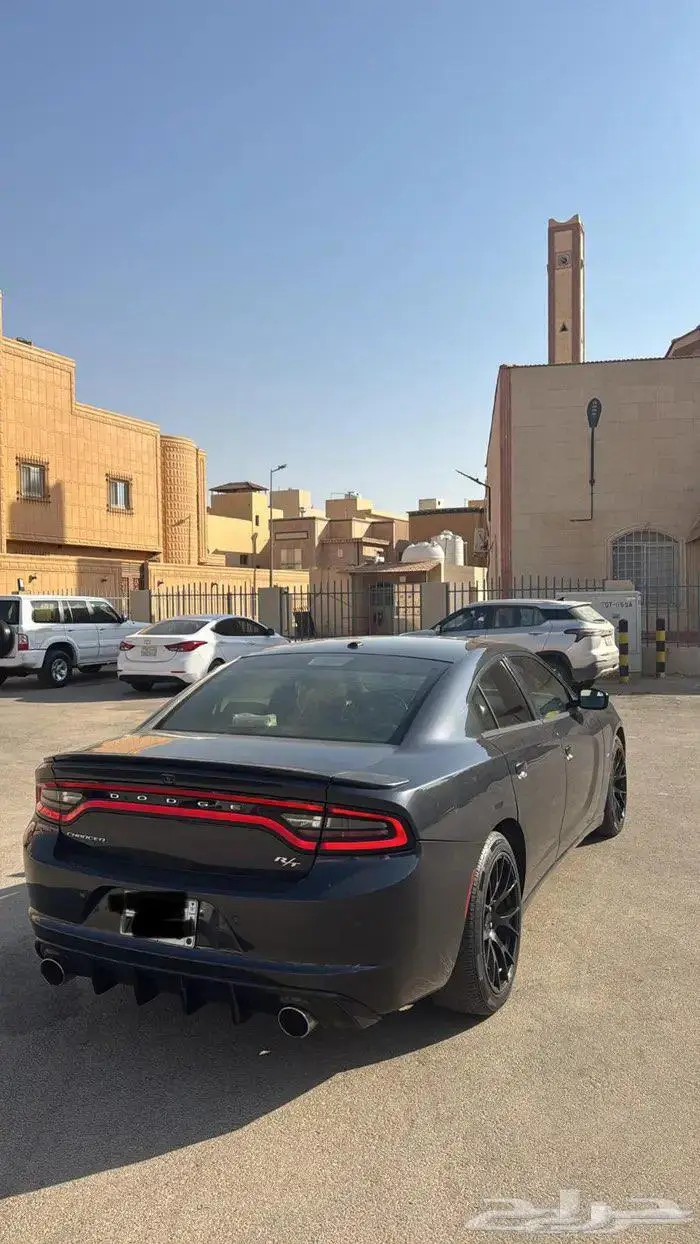 للبيع أو البدل المناسب تشارجر RT ممشى 175 الف 0