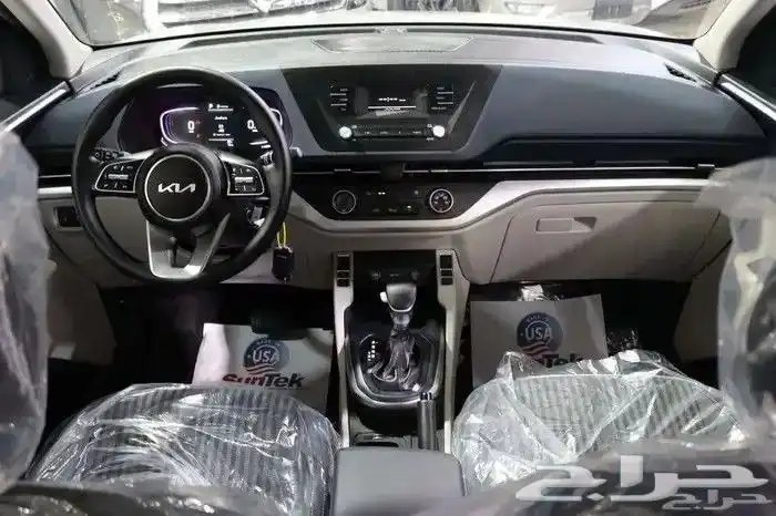 كيا كارنز استاندر م 2025 4