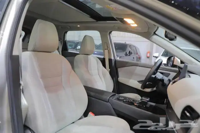 نيسان اكس تريل SV فل كامل بانوراما مخمل دبل موديل 2024 11