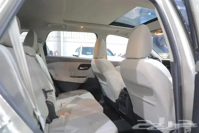 نيسان اكس تريل SV فل كامل بانوراما مخمل دبل موديل 2024 12