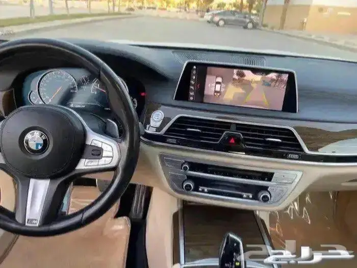 للبيع بي ام الفئه السابعه 2019 Mكت 12