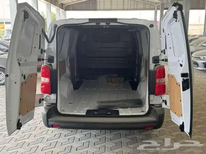 بيجو اكسبيرت بضاعة للبيع كاش او تقسيط للمواطنين والمقيمين 3