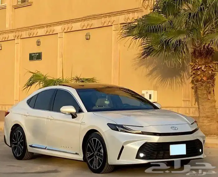 كامري 2025 فتحه بانورما هايبرد وبنزين 1