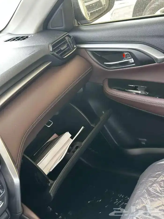 تويوتا اوربان كروزر GLX بنزين فل كامل موديل 2026 7