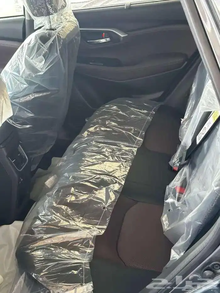 تويوتا اوربان كروزر GLX بنزين فل كامل موديل 2026 9