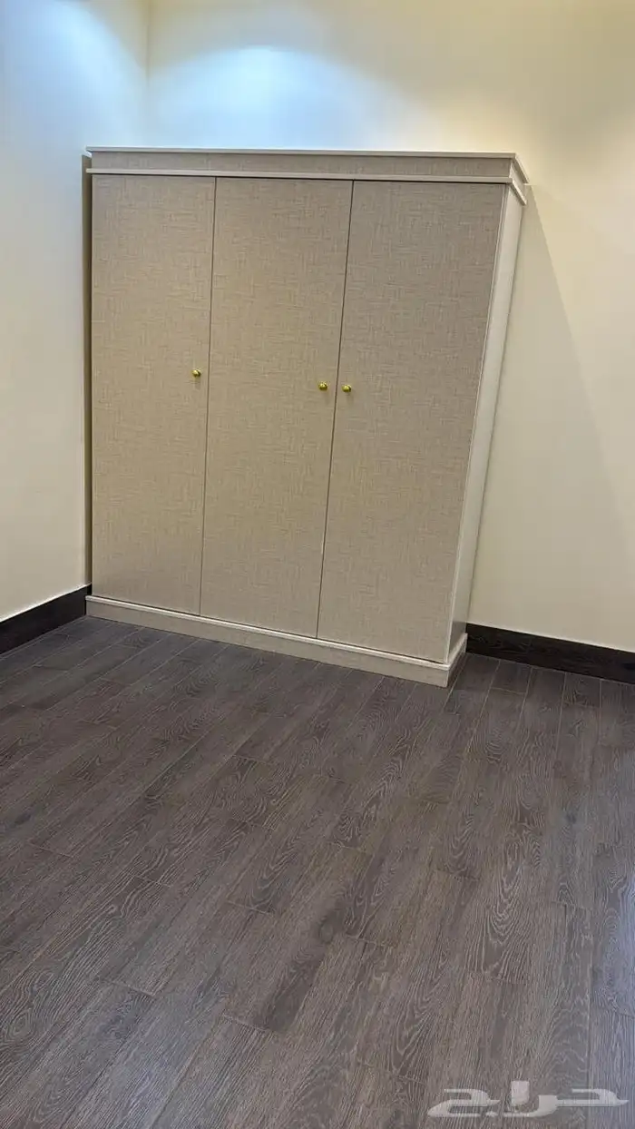 شقة مؤثثة غرفتين وصالة بسطوح خاص بيها 3