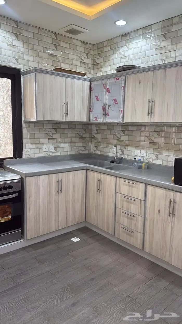 شقة مؤثثة غرفتين وصالة بسطوح خاص بيها 4