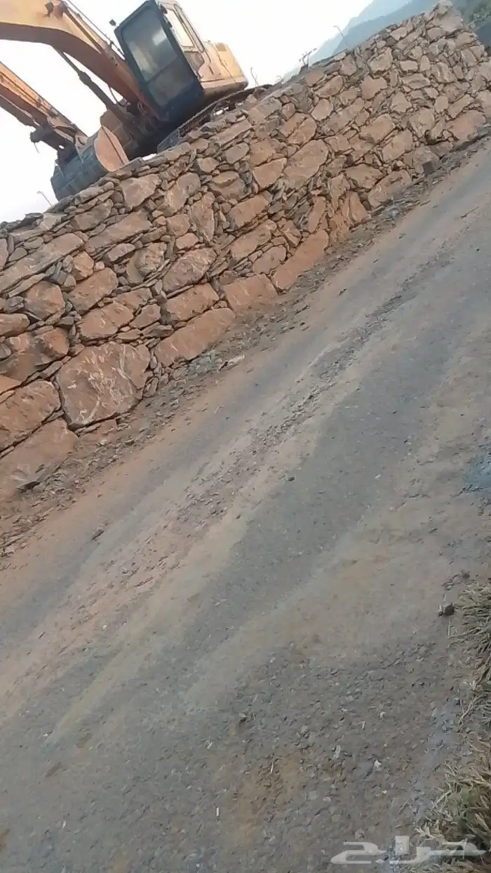 بكلين لبنيان الحجر وقص الاراضي بسعار منا سبه 2