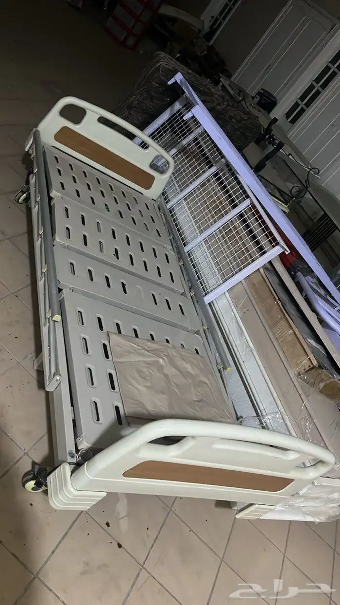 سرير طبي لوجه الله 1