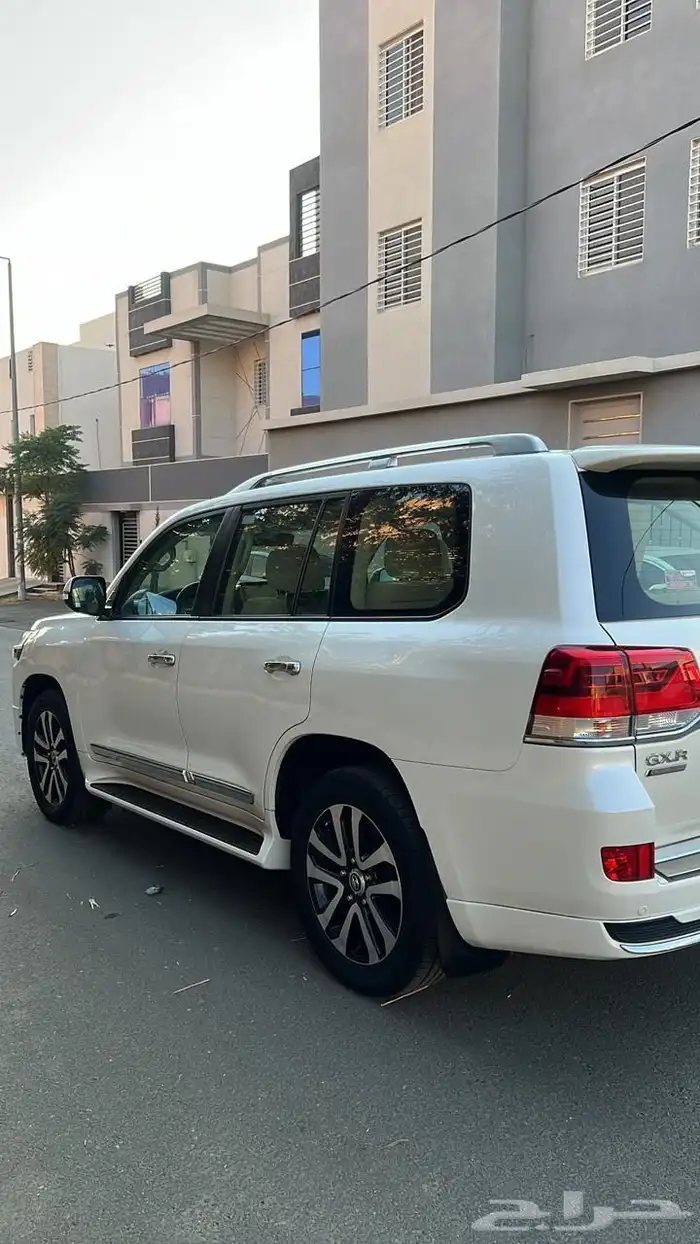 لاند كروزر 2019 تورنق 9