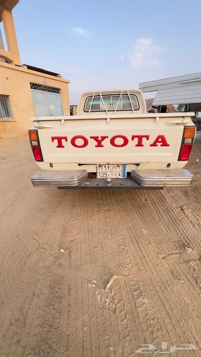 بيع هايلوكس مديل 1983 2