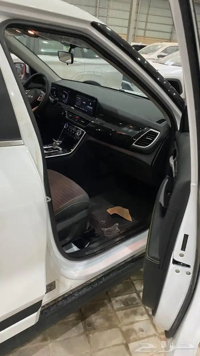 كيا سيلتوس 2025 ( استاندر مطور ) ( بنزين ) 1.5L 12