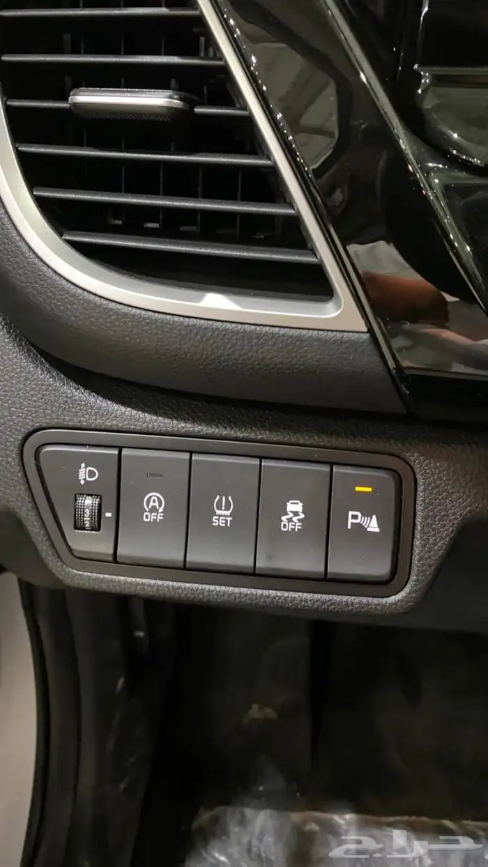 كيا سيلتوس 2025 ( استاندر مطور ) ( بنزين ) 1.5L 8